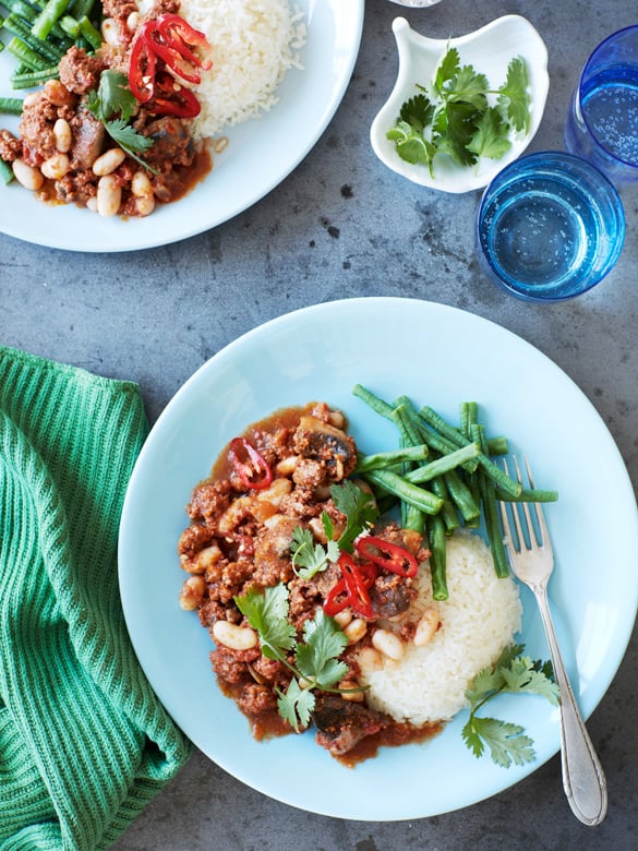 Portuguese minced lamb with white beans