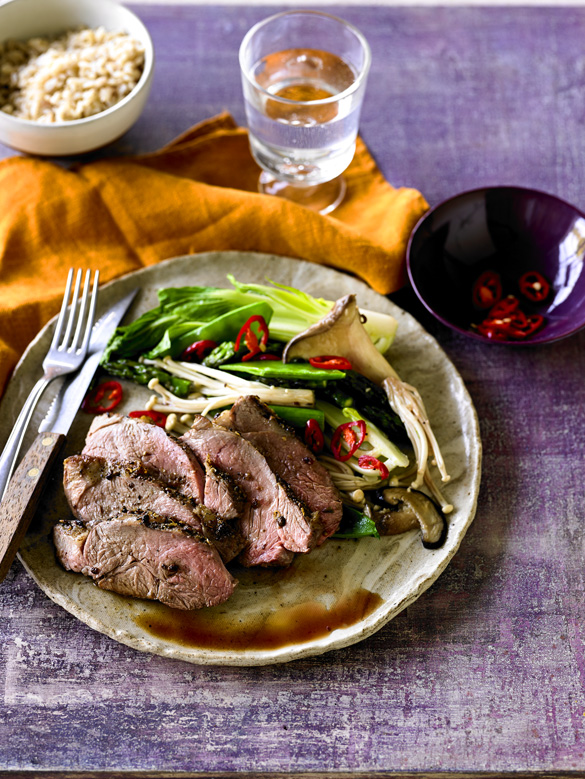 Sichuan pepper lamb rump with asparagus stir-fry