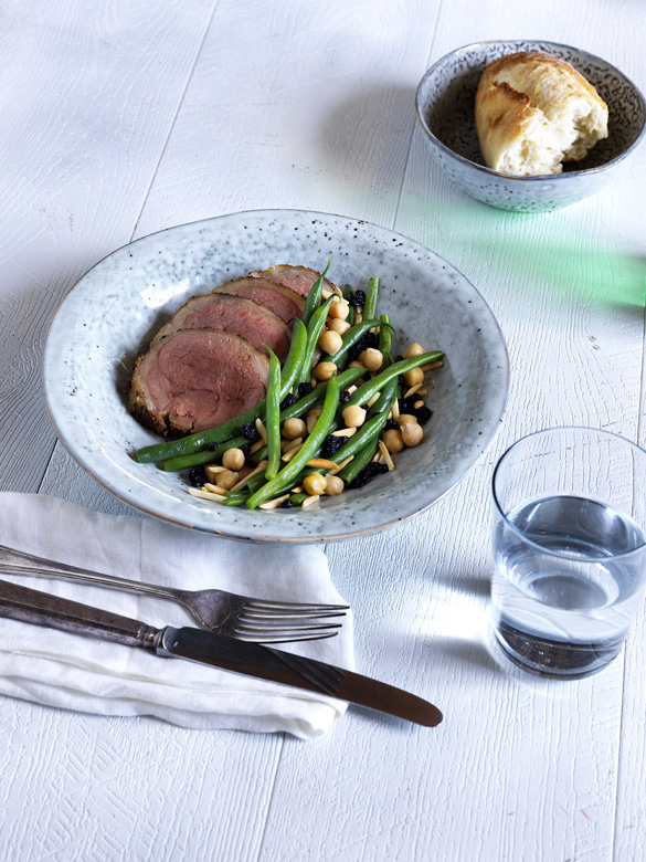 Lamb mini roast with spiced chickpea salad